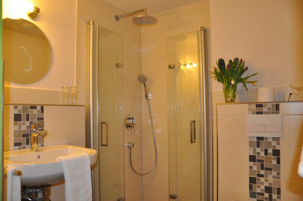 Hotel-Restaurant Sonnenhof Veitsrodt Ruang foto