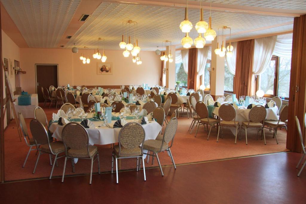 Hotel-Restaurant Sonnenhof Veitsrodt Bagian luar foto