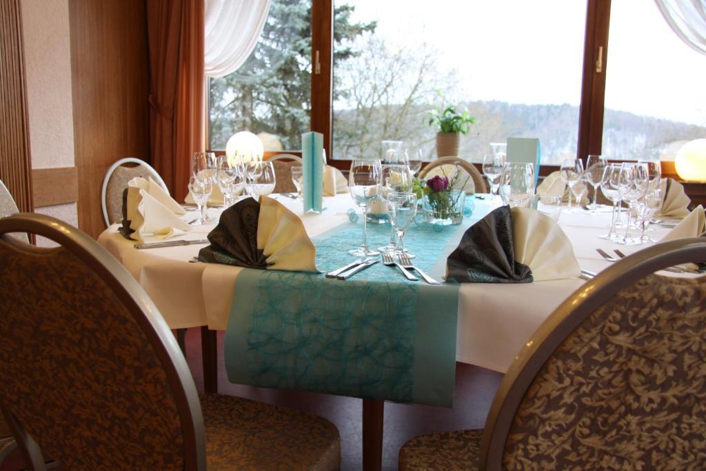 Hotel-Restaurant Sonnenhof Veitsrodt Bagian luar foto