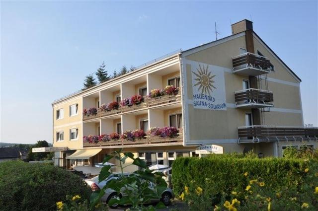 Hotel-Restaurant Sonnenhof Veitsrodt Bagian luar foto